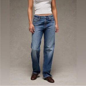 American Eagle EUC Strigid Low Rise Ex-Boyfriend Jeans Size 4 Long in Blue